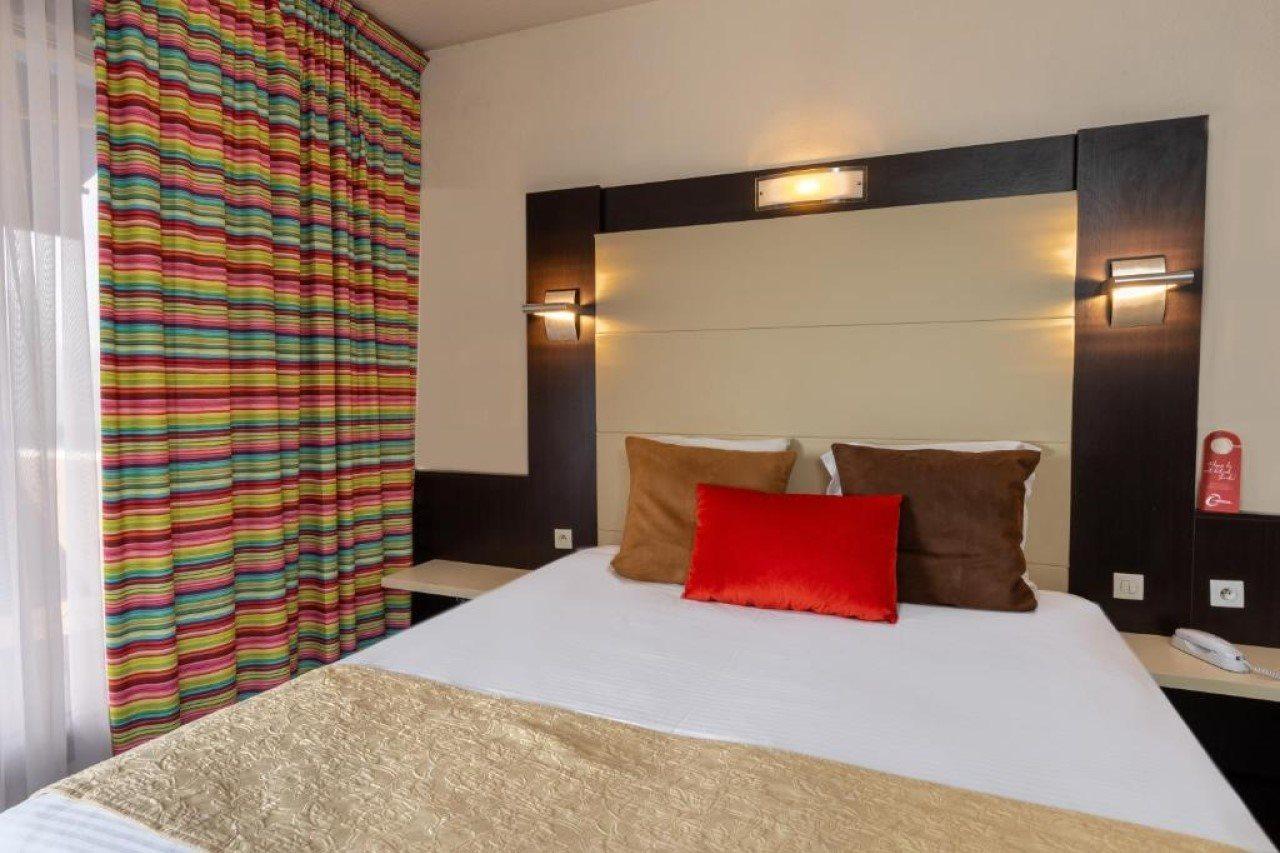 Hotel The Originals City, Galaxie, Aeroport 3*