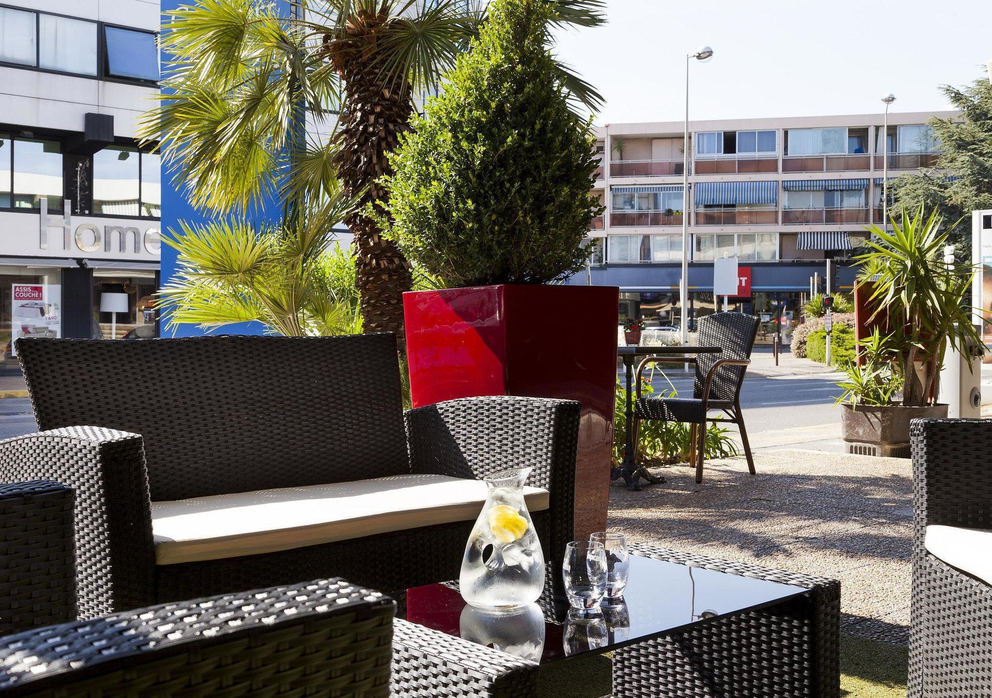 The Originals City, Galaxie, Aeroport 3*