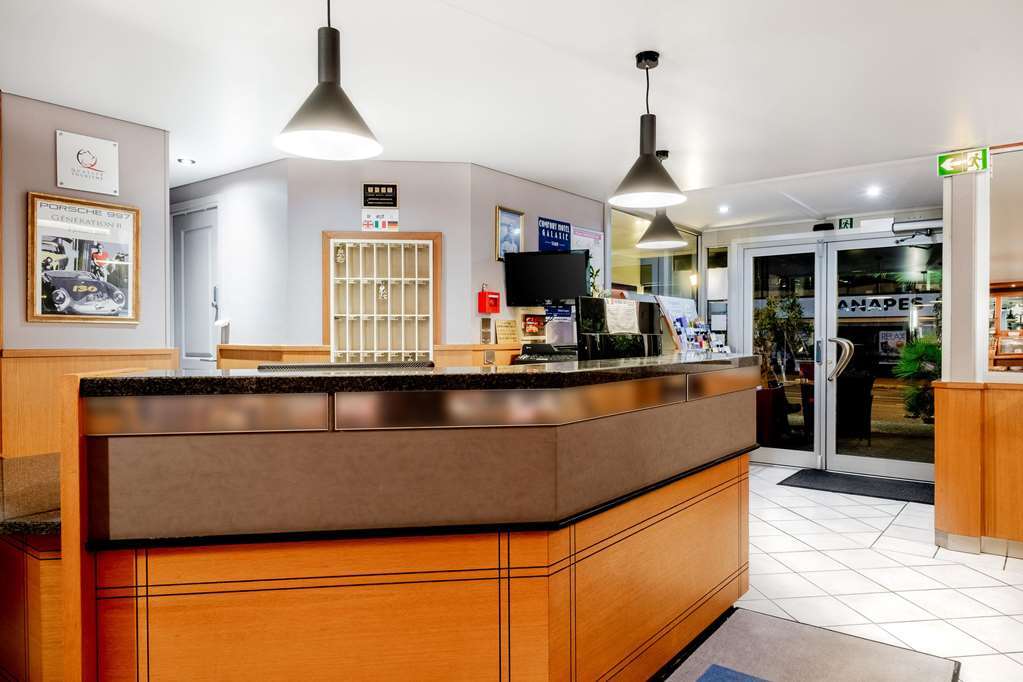 Hotel The Originals City, Galaxie, Aeroport Saint-Laurent-du-Var